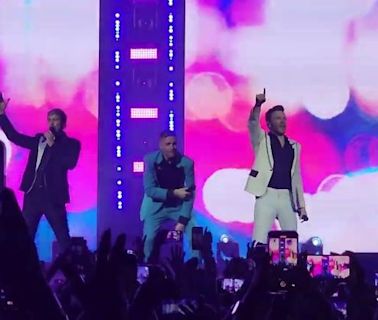 Boyband Westlife reencontra fãs em show nostálgico e cheio de hits em SP