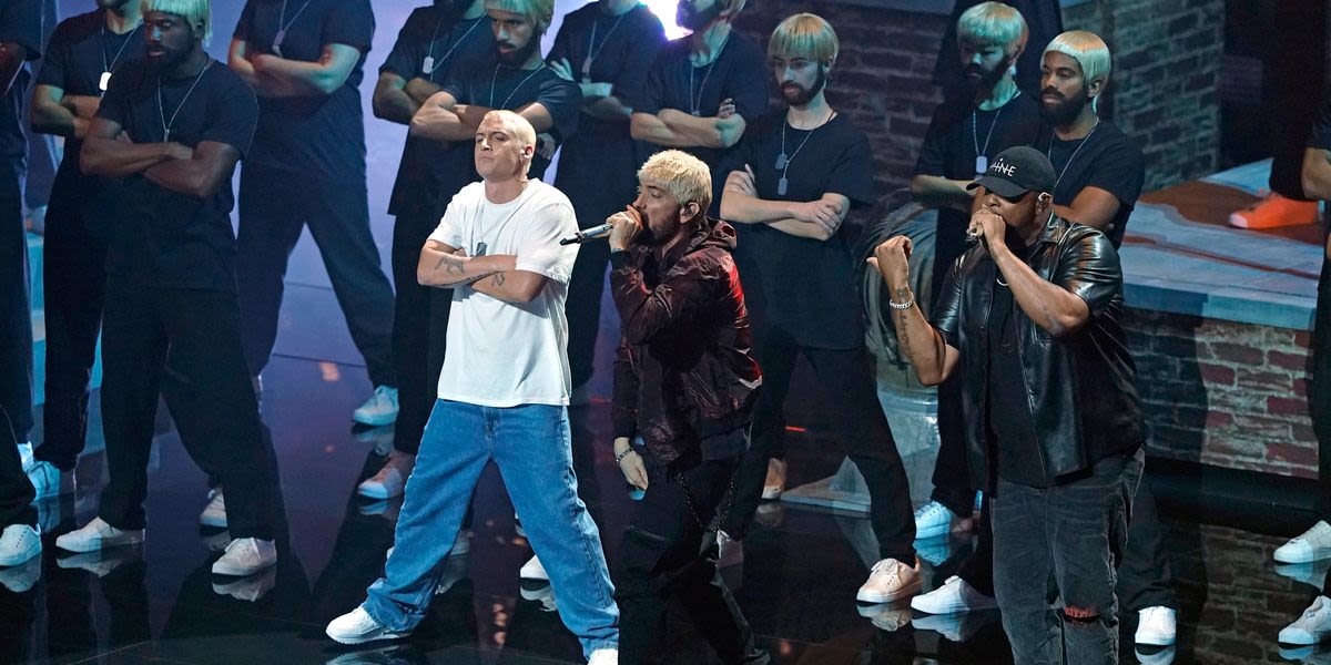 Eminem Opens The VMAs With Reinvention of 2000 'Slim Shady' Performance