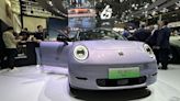 Una avalancha de autos eléctricos chinos arrasa con el Auto Show de Beijing 2024