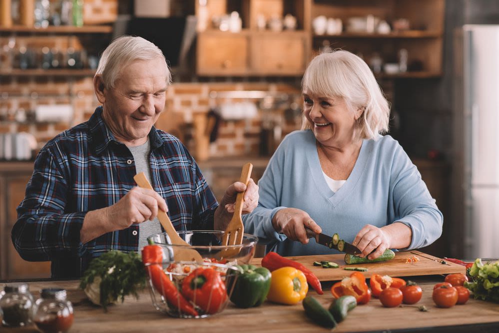 20 Nutritious & Easy Recipes for Seniors