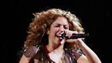 Por primera vez Shakira "comparte" escenario con sus hijos