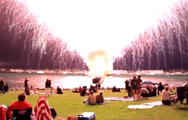 Real Video of 7,000 Fireworks Going Off in San Diego in 2012?