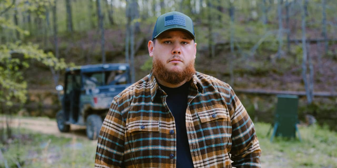 ‘Fathers & Sons’ by Luke Combs Review: Lessons in Paternal Love