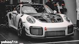 Porsche 911 GT2 RS Clubsport無預警現身！全球限量200輛、悍到成為台南保時捷開幕最強焦點！