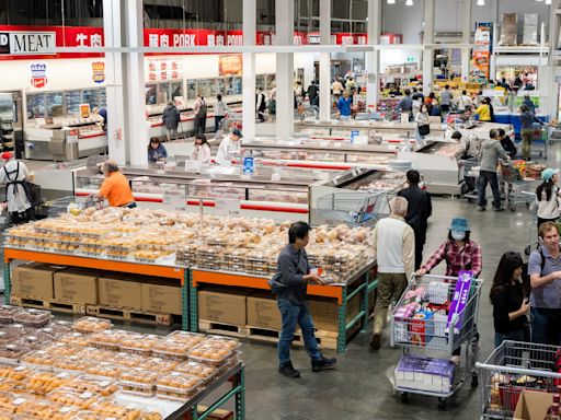 Costco's Taiwan Food Court Has A Chili Cheese Dish We'd Travel For