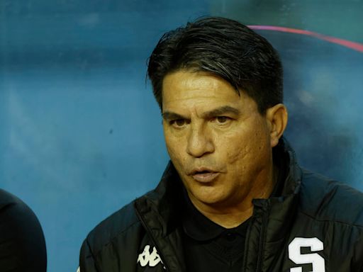 Vladimir Quesada se defiende de Alajuelense, respalda a Mariano Torres y a Abraham Madriz