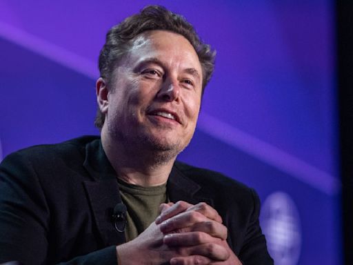 Elon Musk expects AI will replace all human jobs, lead to 'universal high income'