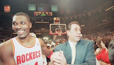 How Hakeem Olajuwon finally touched greatness in 1993-94