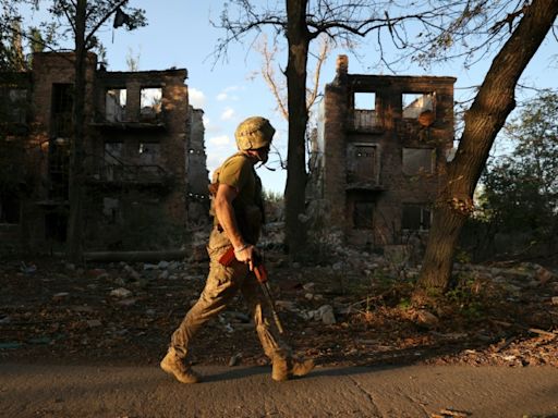 Drone geeks help Ukraine hang on in the ruins of Chasiv Yar