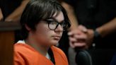 Ethan Crumbley, quien a los 15 años perpetró un tiroteo escolar en Michigan, podría pasar el resto de su vida en prisión, determina el juez