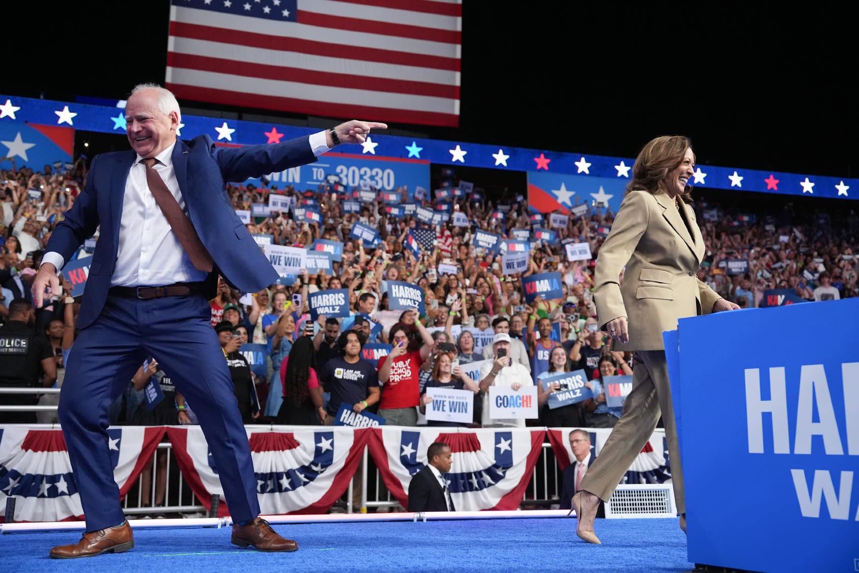 Harris campaign rally draws massive crowd of 20,000 in Arizona