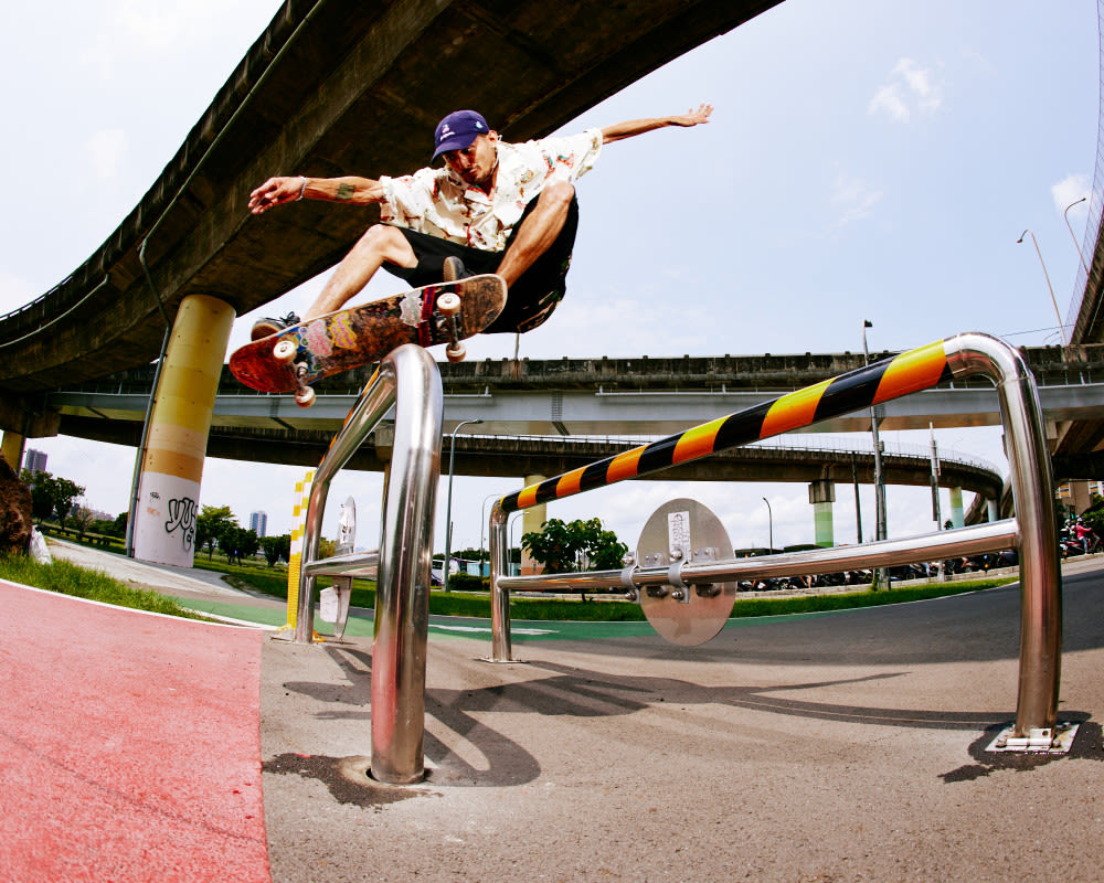 Jackpots And Bullet Trains Tour: Skateboarding in Taiwan, episode 1