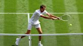 Djokovic sigue sumando marcas mientras avanza en Wimbledon