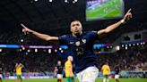 Mbappé, el hijo pródigo vuela hacia su sueño y el mundo del fútbol reacciona