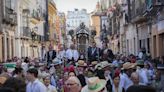 Sevilla se va al Rocío. Mañana de chaleco y rebeca