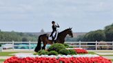 La alemana Jessica von Bredow-Werndl gana el oro en la doma individual de la hípica olímpica