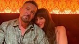 Antonio Banderas, radiante de felicidad con tener a Dakota Johnson en Málaga y Melanie Griffith reacciona