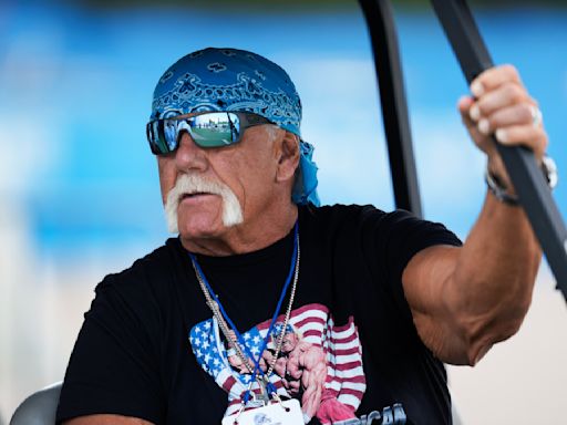 Hulk Hogan visits Detroit Lions camp, says coach Dan Campbell missed his calling as a wrestler