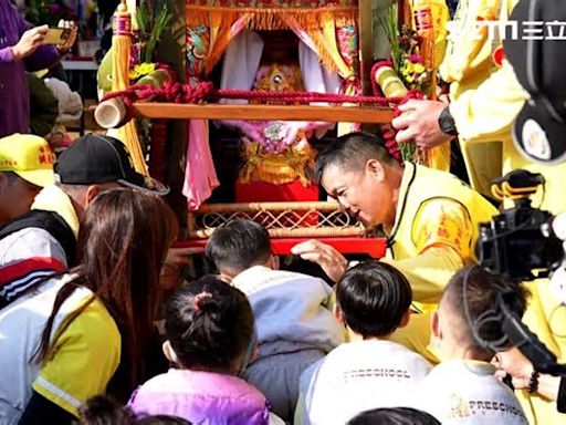 滿懷感恩白沙屯媽祖！萬人隨行入北港 進香路上數不盡的感動