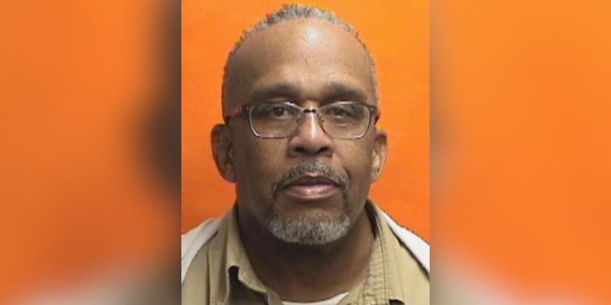 U.S. Marshals Service searching for man they say is in violation of his parole