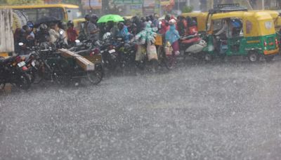 Gurgaon, Noida wake up to waterlogged stretches, man, machine deployed to pump out water