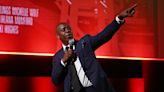 Dave Chappelle Dishes on Money, Kevin Hart’s Ambitious Career and Why He Left ‘Chappelle’s Show’