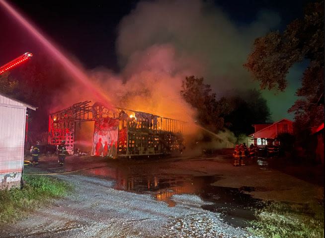 Storage building catches fire in South Knoxville