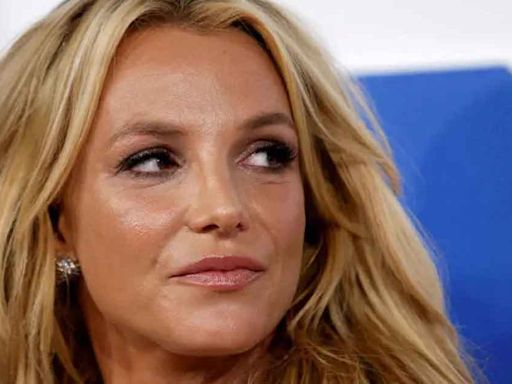 Britney Spears sufre accidente doméstico y pierda las cejas y las pestañas