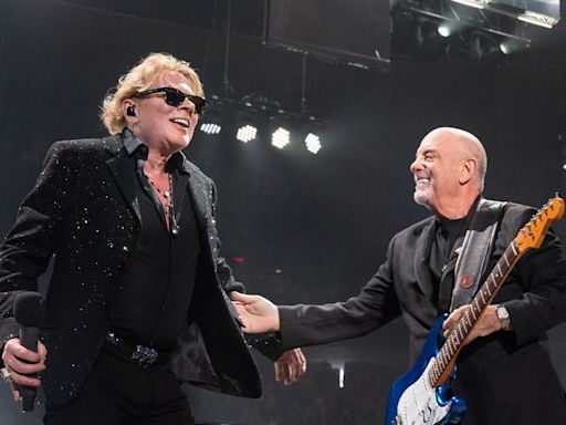 Watch Axl Rose Sing With Billy Joel at Final MSG Residency Show