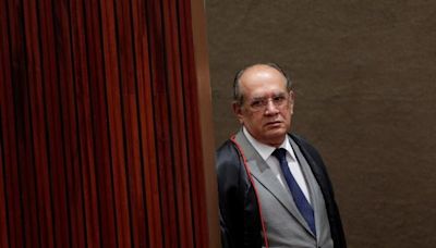 Reverter inelegibilidade de Bolsonaro é muito difícil, diz Gilmar Mendes Por Poder360