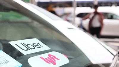 Uber, Lyft Agree on $32 per Hour Plus Company Benefits for Massachusetts Drivers