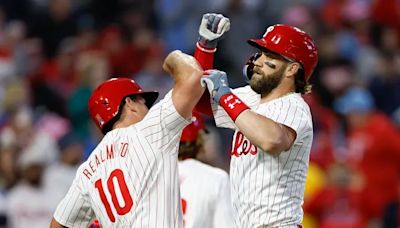 Bryce Harper plays showman on ‘Sunday Night Baseball’ with 3-run homer as Phillies win fifth straight