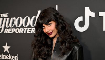 Jameela Jamil se sincera sobre su anorexia nerviosa: “Tomé tantos laxantes que me sorprende que aún tenga un agujero en el culo”