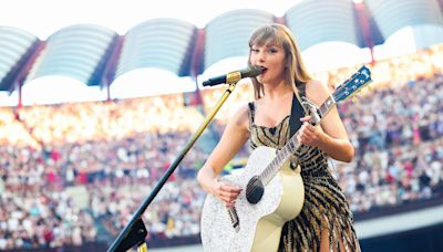 ‘Sobbing’ Fans Are Convinced Taylor Swift Is ‘Mad in Love’ After Special Eras Tour Song Mashup