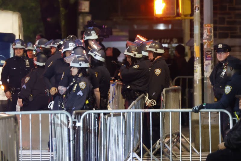 NYPD enters Columbia University, arrests dozens of protesters occupying Hamilton Hall