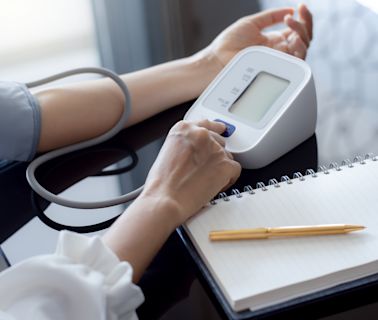 低血壓怎麼辦？低血壓標準多少？症狀有哪些？低血壓改善吃什麼？