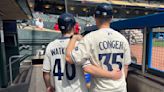 Twins fans sport unusual gear ... the coaches' jerseys!