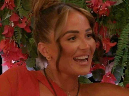 ITV2 fans convinced Love Island's Nicole made blunder during date with Ciaran