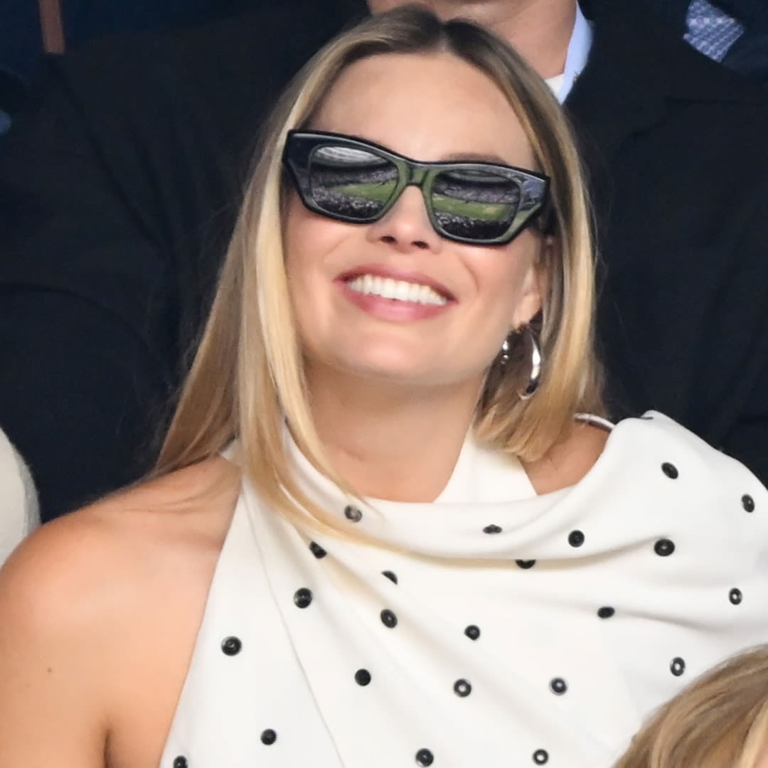 Pregnant Margot Robbie and Husband Tom Ackerley Pack on the PDA at Wimbledon 2024 - E! Online