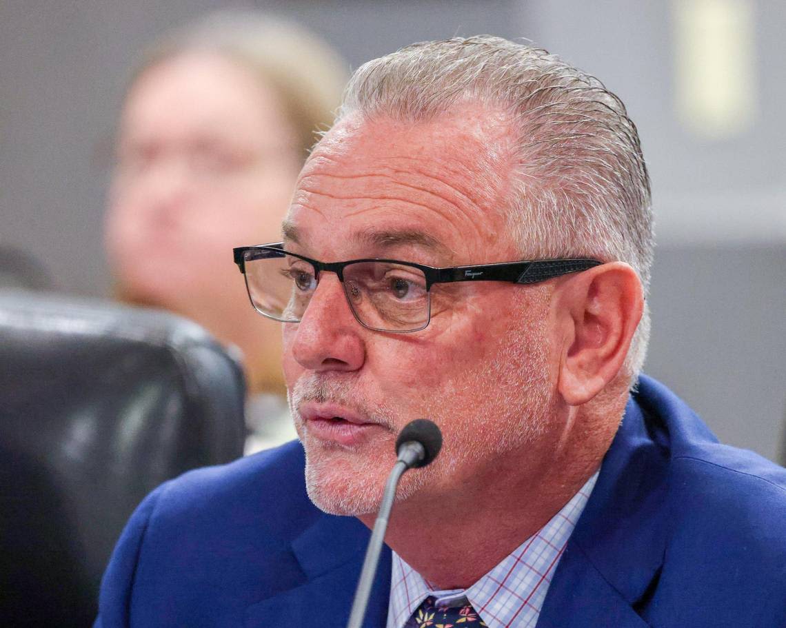 He was on the job for only 10 months. Will Broward schools superintendent get a severance?