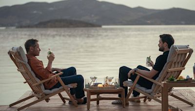 Jack Whitehall and David Duchovny enjoy cocktails in Greece in Malice first look