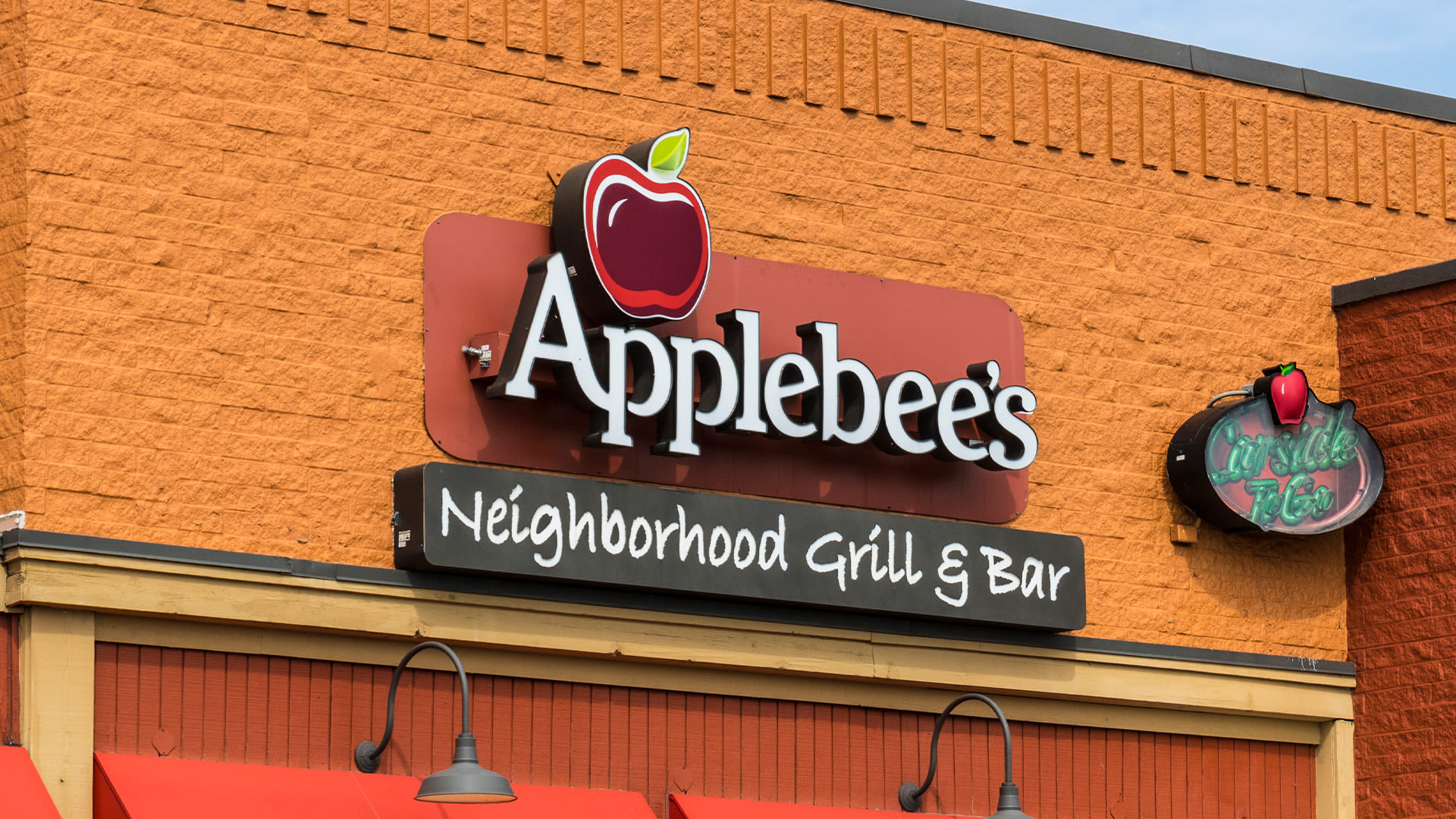 Applebee's confirms over 20 stores to close - but there's silver lining for fans