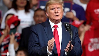 Trump ridiculed for having 'complete meltdown' over malfunctioning rally teleprompter