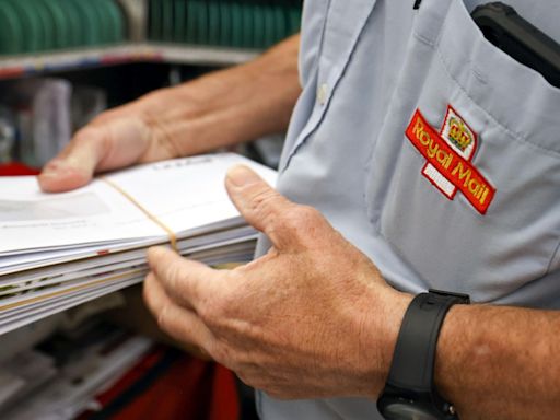 Czech billionaire offers to buy all Royal Mail staff shares
