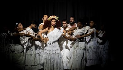 ‘Ela foi a maior cantora do Brasil, a Ivete Sangalo de seu tempo’, diz Vanessa da Mata, que homenageia Clara Nunes em musical