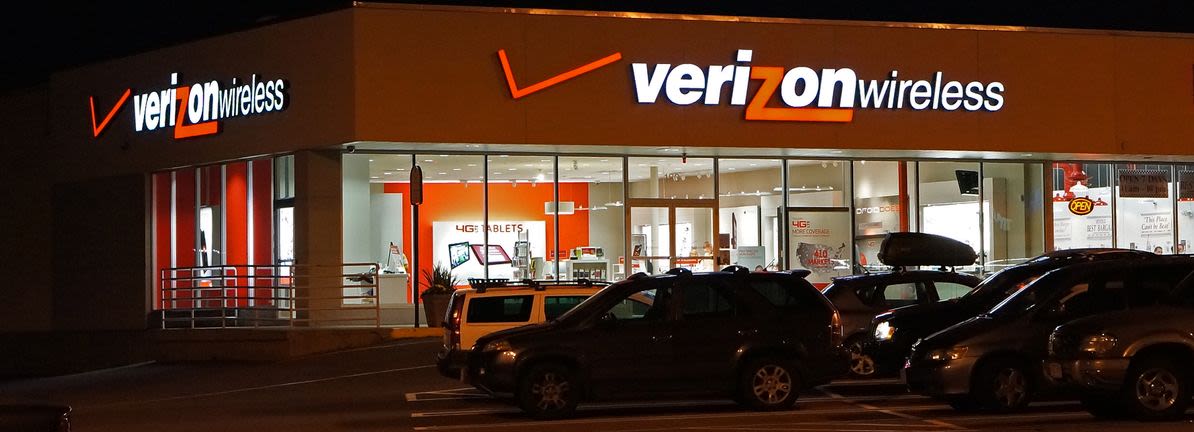 Can Verizon Communications Inc. (NYSE:VZ) Maintain Its Strong Returns?