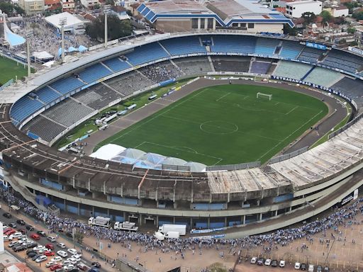 Estádio abandonado do Grêmio pode virar cidade provisória para vítimas de enchentes no RS