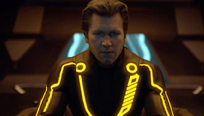 Jeff Bridges Wasn’t A Big Fan Of His De-Aged ‘Tron: Legacy’ Appearance: “I Looked More Like Bill Maher”