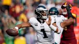 La golpeada rodilla de Hurts genera dudas con los Eagles a pesar de foja de 7-1