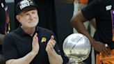 Robert Sarver y el ocaso de un hombre fuerte de la NBA obligado a salirse del juego: misoginia, racismo y otras conductas inapropiadas